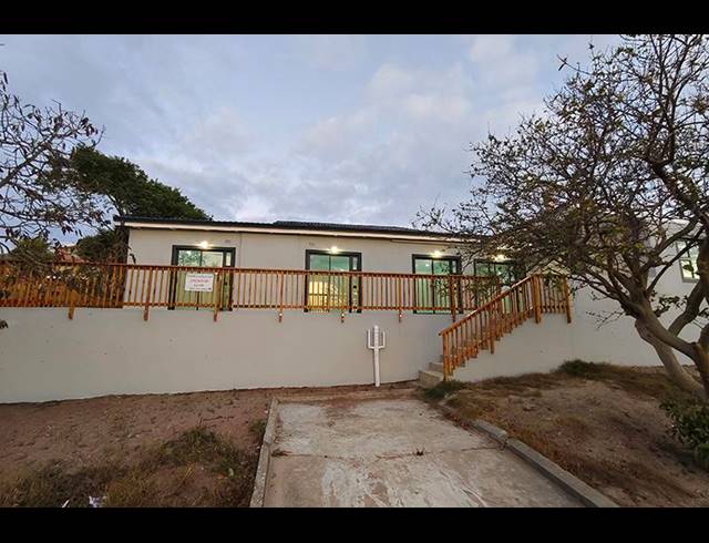 5 BEDROOM HOUSE FOR SALE IN FRAAIUITSIG